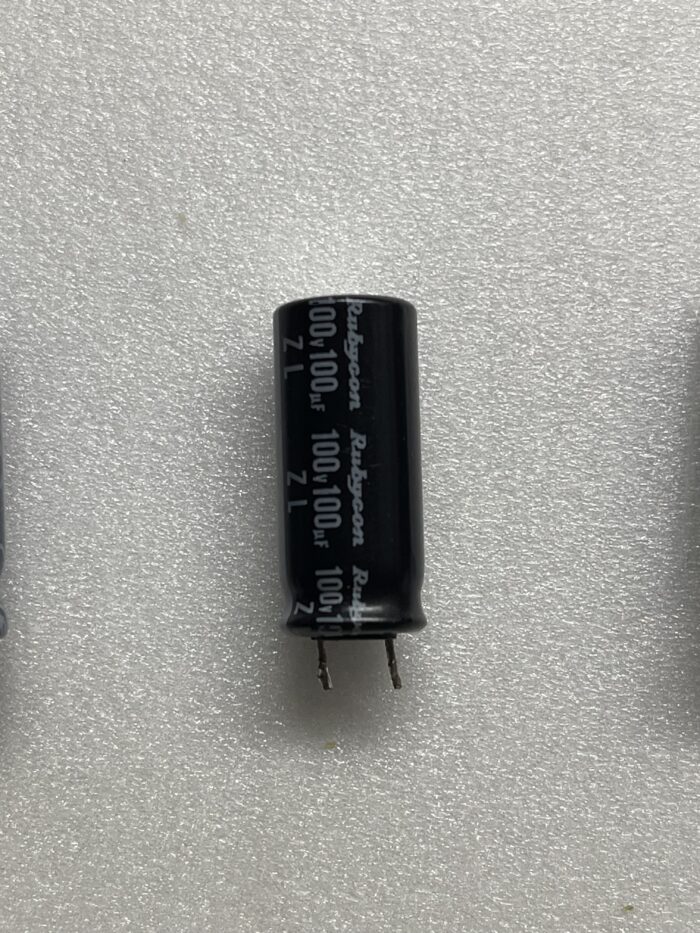 CAP 100UF 100V